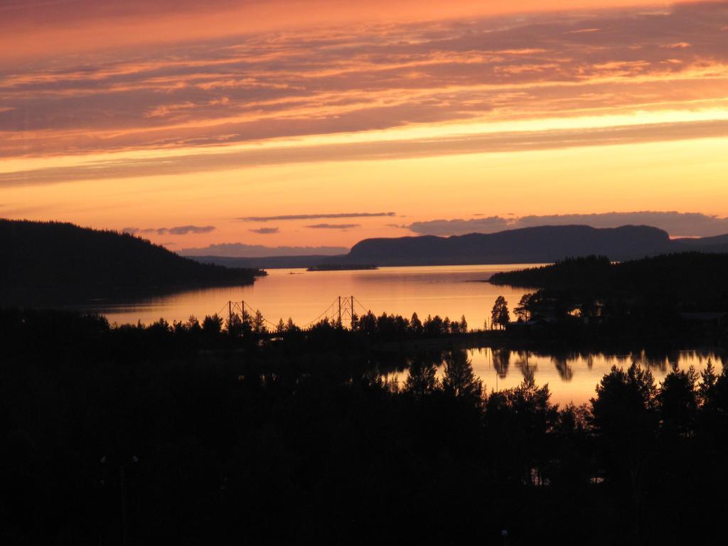Hotell Toppen Storuman Buitenkant foto